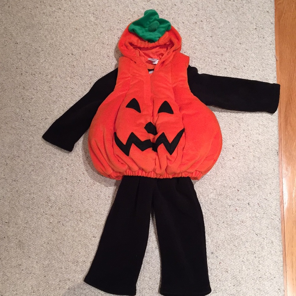 Old Navy baby 18-24 mos. fleece pumpkin costume